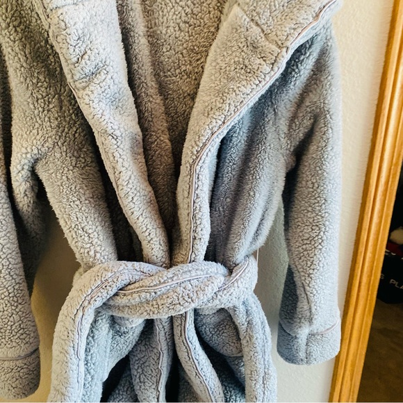 Anthropologie Eri & Ali Prudence Hooded Sherpa Robe, Size XS - Picture 9 of 13